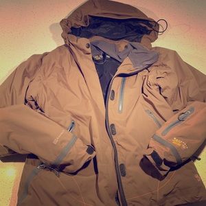 Mountain Hardwear Brown Mid-Weight Coat for Spring